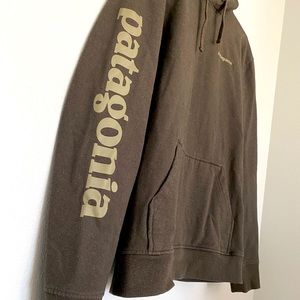 Men’s Patagonia Text Logo Uprisal Hoody, Size Medium, Regular Fit, Logwood Brown